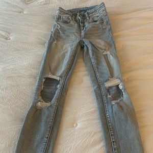 American Eagles Ripped Skinny Jeans